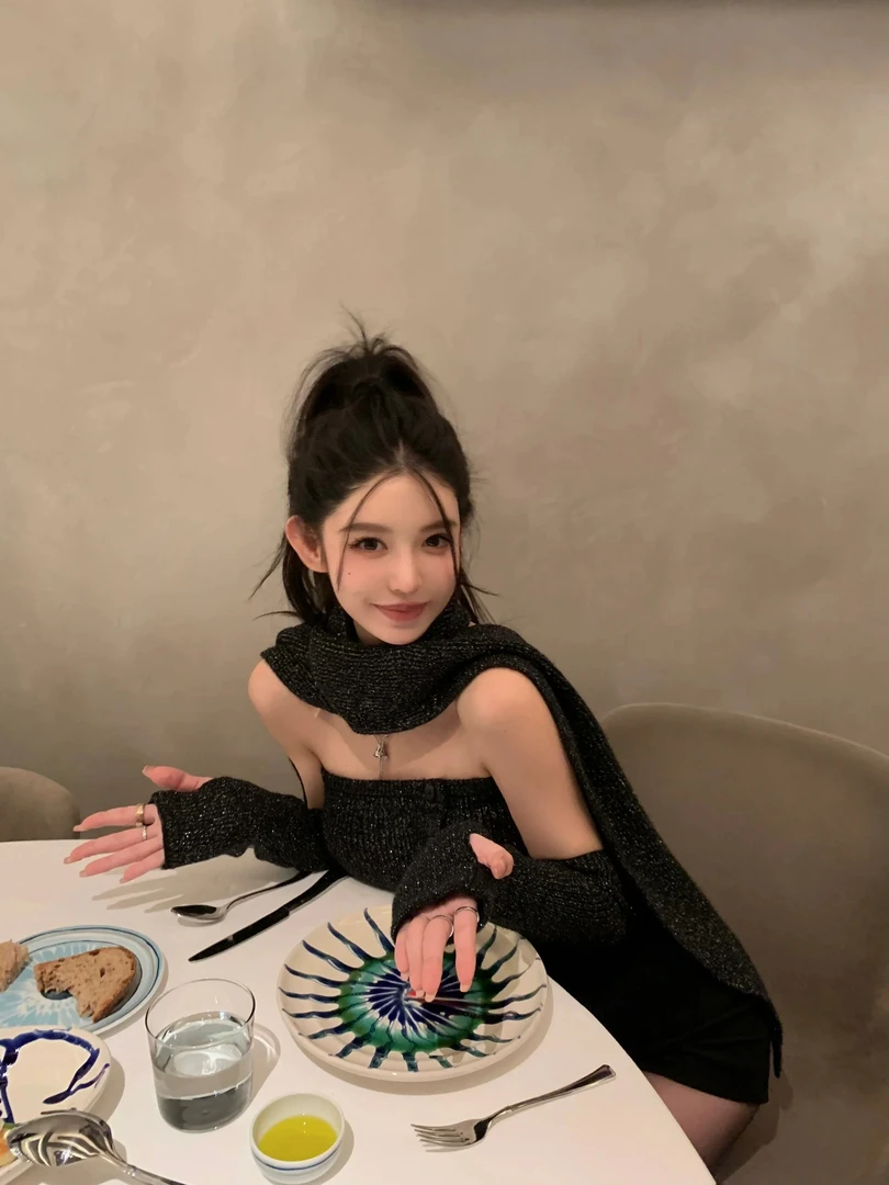 【优雅三重奏】气质高级细闪满天星抹胸+袖套+围巾挂脖解锁多种穿法