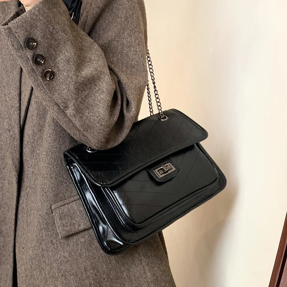 通勤小众爆款链条包包女秋冬2022新款时尚单肩斜挎包高级感流浪包