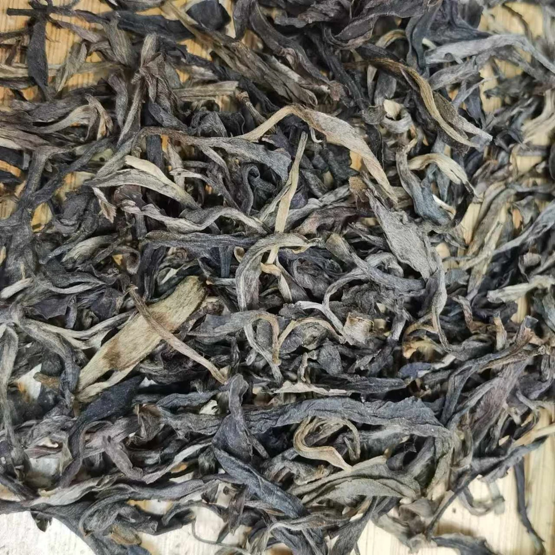 2016年昔归古树纯料普洱生茶100克/罐