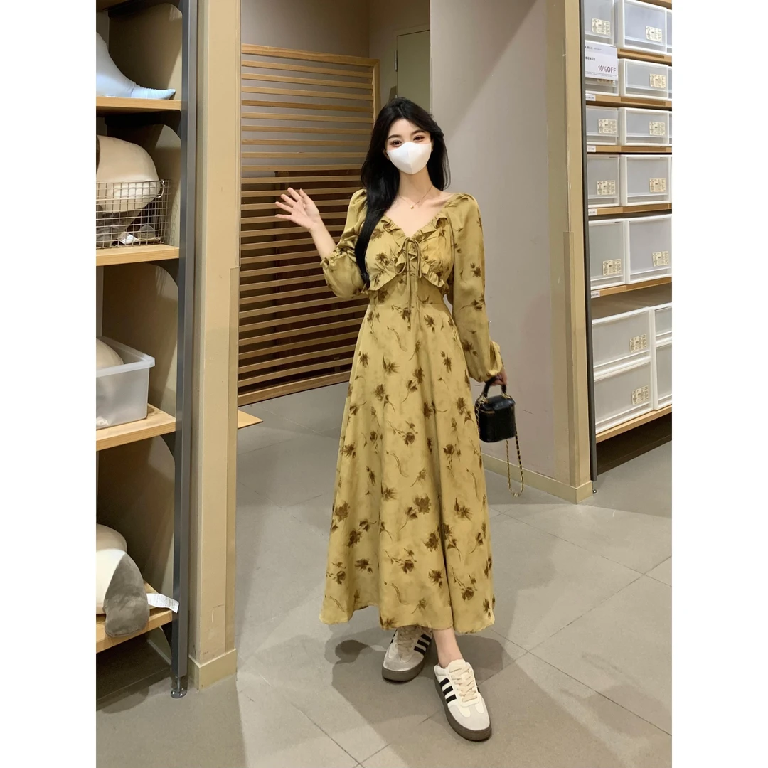 大码女装2023胖妹妹秋季新款法式气质木耳边显瘦中长裙碎花连衣裙