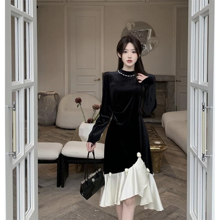 赫本风丝绒不规则连衣裙女秋冬大码胖mm撞色高级感收腰显瘦长裙子