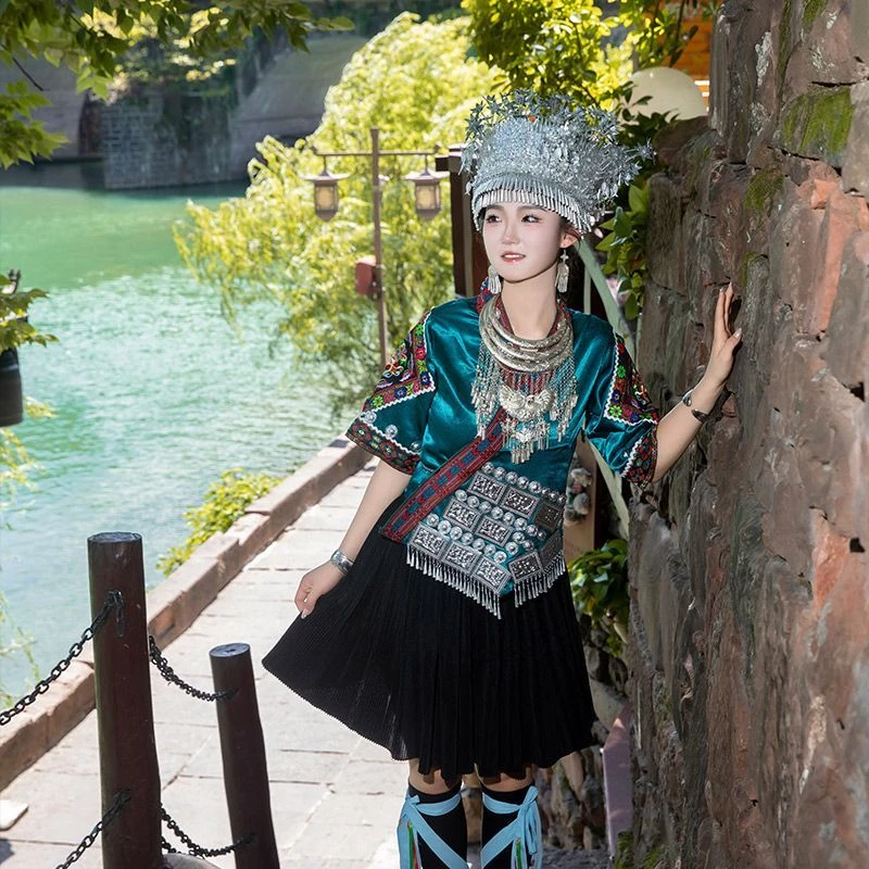 苗族服装女少数民族传统服饰成人贵州苗寨旅拍写真舞蹈演出服套装