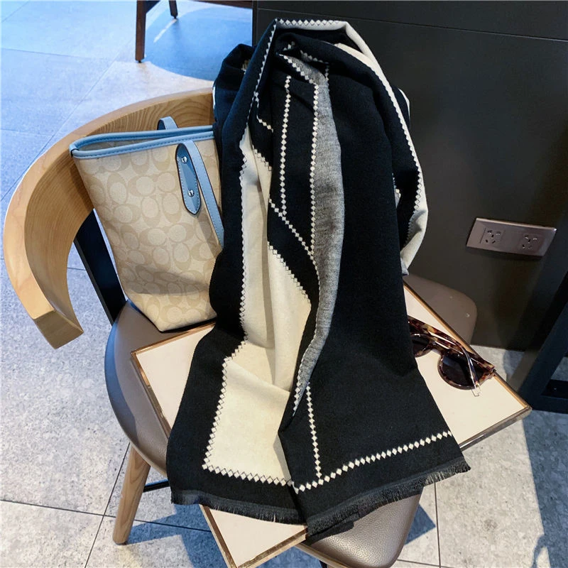 秋冬披肩围巾女双面两用秋冬季搭加厚保暖加长款韩版拼色百搭时尚