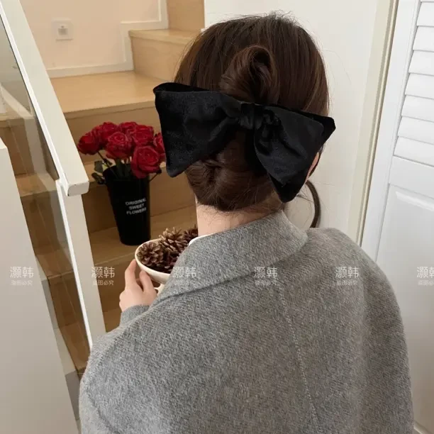 很特别！充棉丝绒蝴蝶结！大号新款双层立体公主丝绒蝴蝶结鸭嘴夹