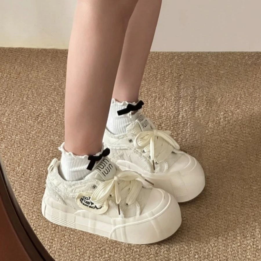 网红超火配裙子小白鞋百搭厚底小众原创chic鞋子2024夏季新款板鞋
