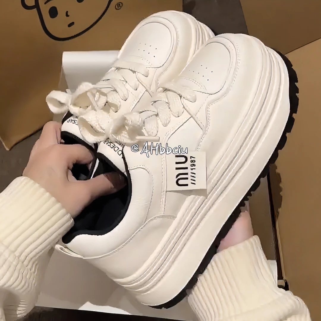 韩版板鞋女2024春季新款百搭运动休闲舒适小个子厚底增高小白鞋女