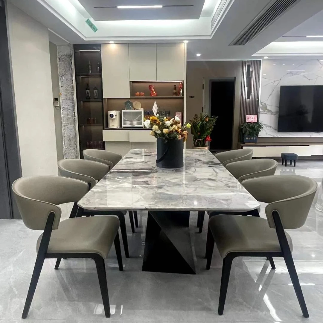 意式极简餐椅新款餐厅设计师椅子轻奢高级感家用餐桌凳子简约百搭