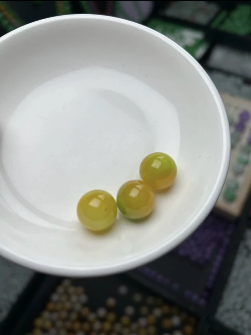 黄加绿卡13+翡翠散珠一颗/多样性发货