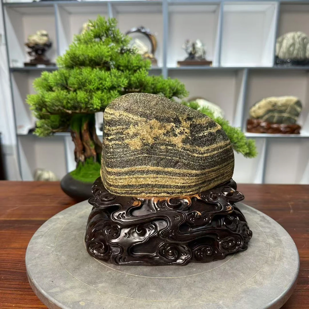 《石来某转》，尺寸：长19cm*高16cm*厚13cm，重量6。5斤。室内摆件