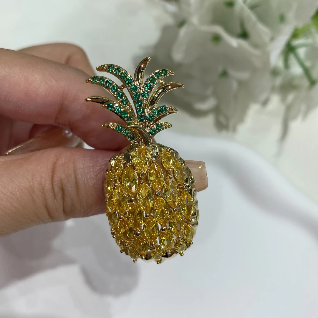 铜合金合成锆石胸针 奢华满锆菠萝胸针时尚可爱精致衣服配饰