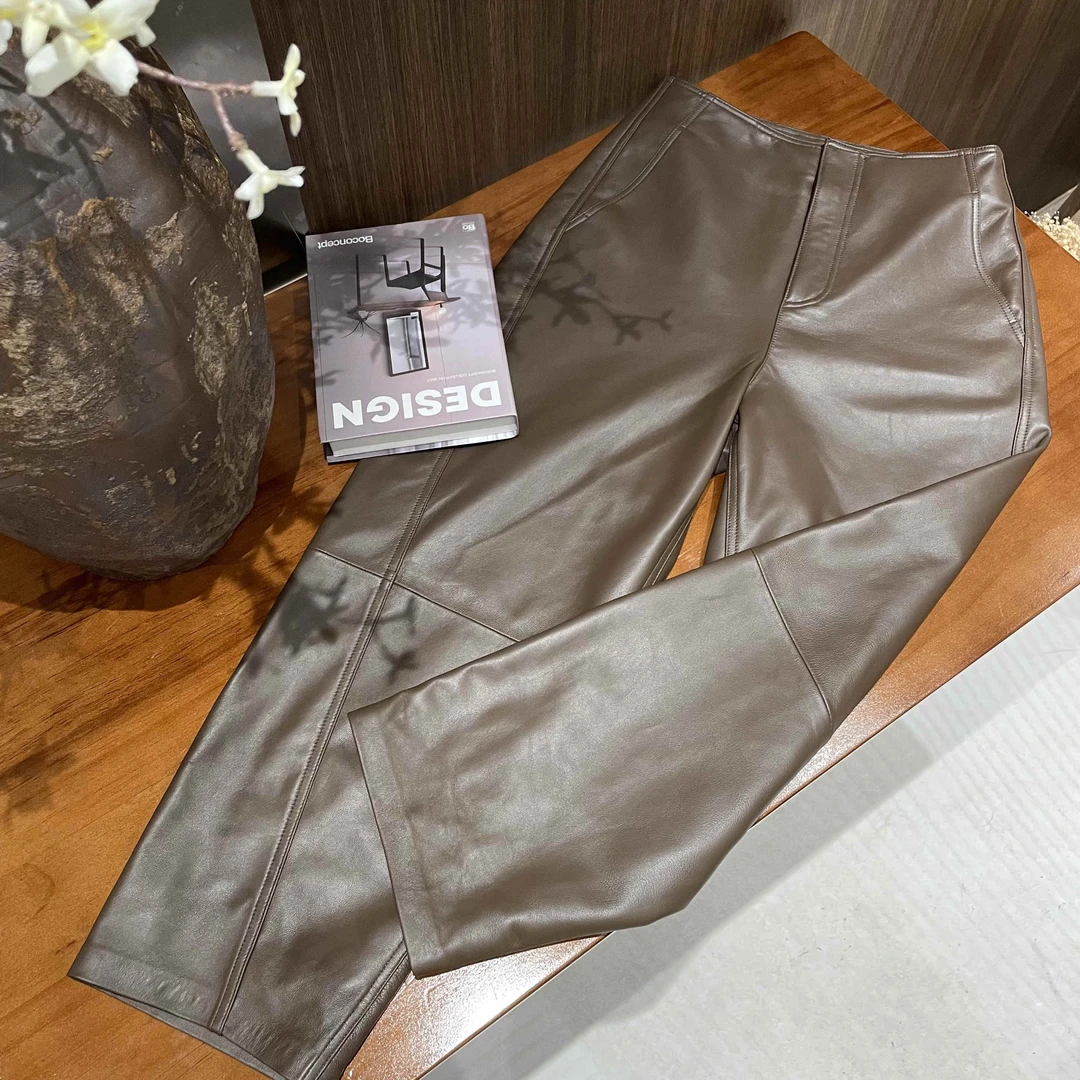 VV&AA 时尚气质高级感镰刀型皮裤2070