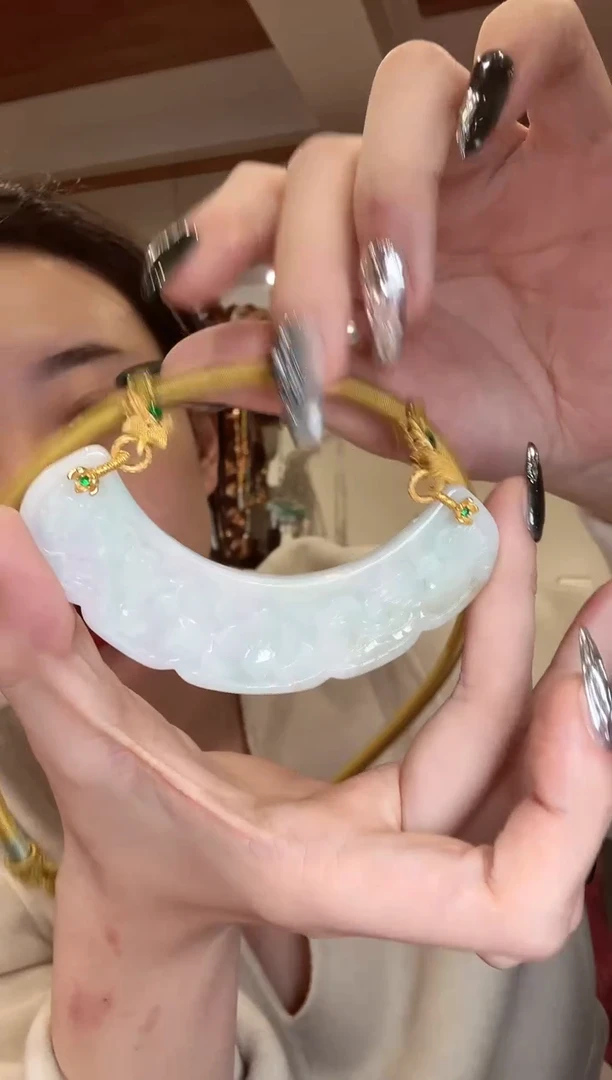 【闪购商品】翡翠颈饰未镶嵌1