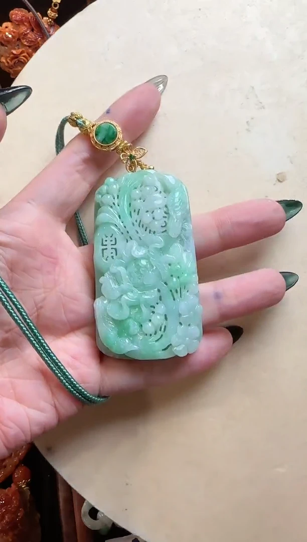 【闪购商品】翡翠颈饰未镶嵌1