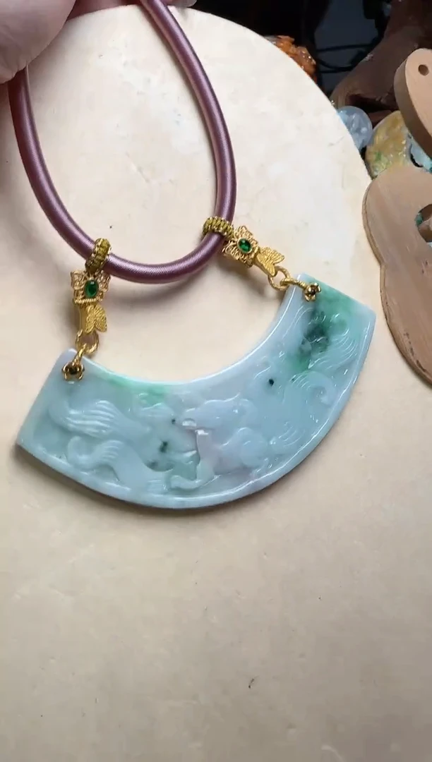【闪购商品】翡翠颈饰未镶嵌1