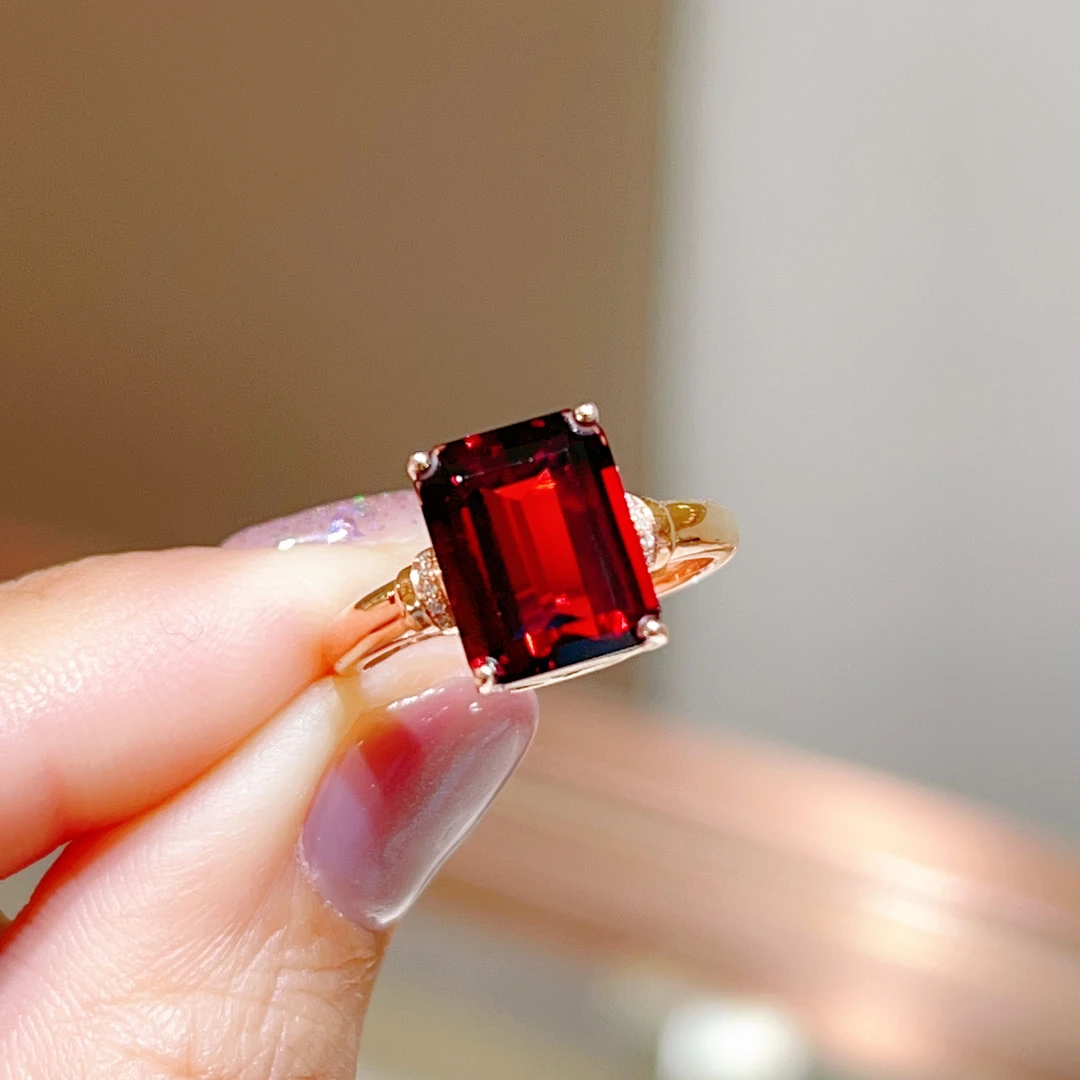 裸石5.25ct 18k玫瑰金镶嵌石榴石戒指