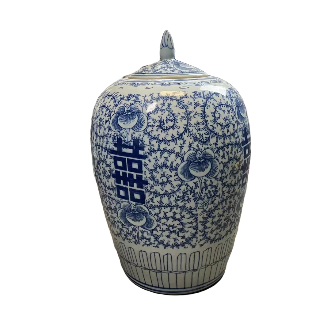 清缠枝莲喜字青花冬瓜罐