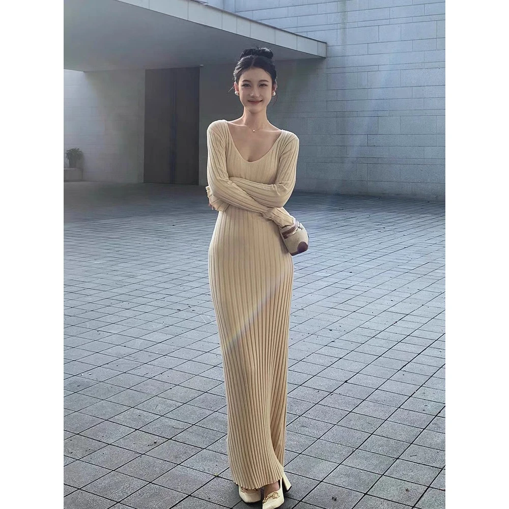 1223初秋装女2023年新款垂坠感气质长裙高端显身材极简针织连衣裙