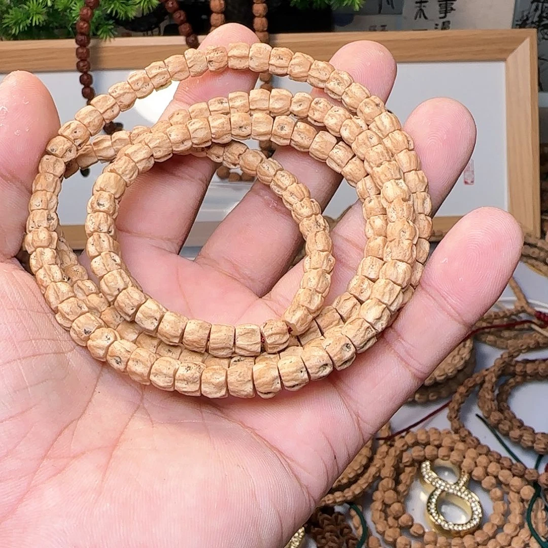 柏香籽/百香籽手串王**.