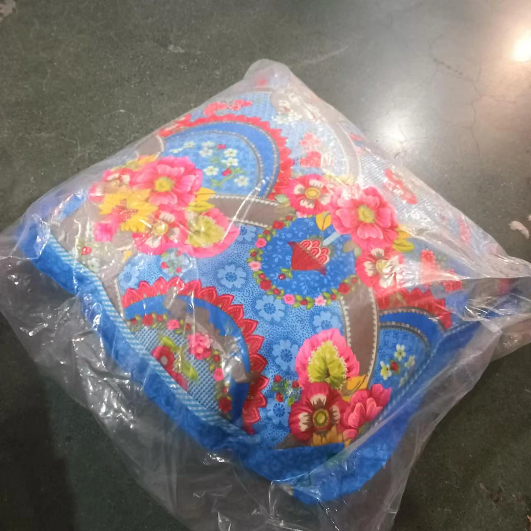 蓝色扇形 福报45*45  发1个抱枕