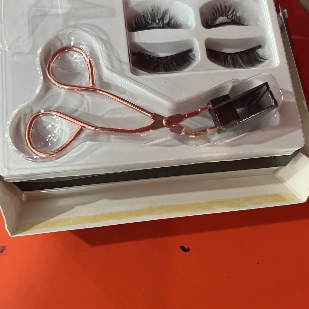 香槟金夹子发3盒是假睫毛