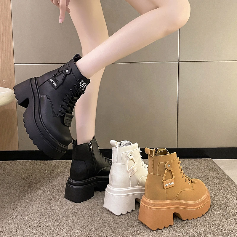 马丁靴女2023秋冬新款英伦风大黄靴小个子厚底内增高复古机车短靴