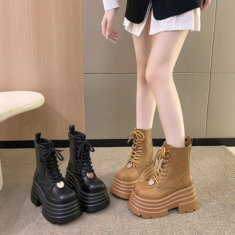 超厚底马丁靴女2025秋冬新款英伦风小个子增高显腿长松糕加绒短靴