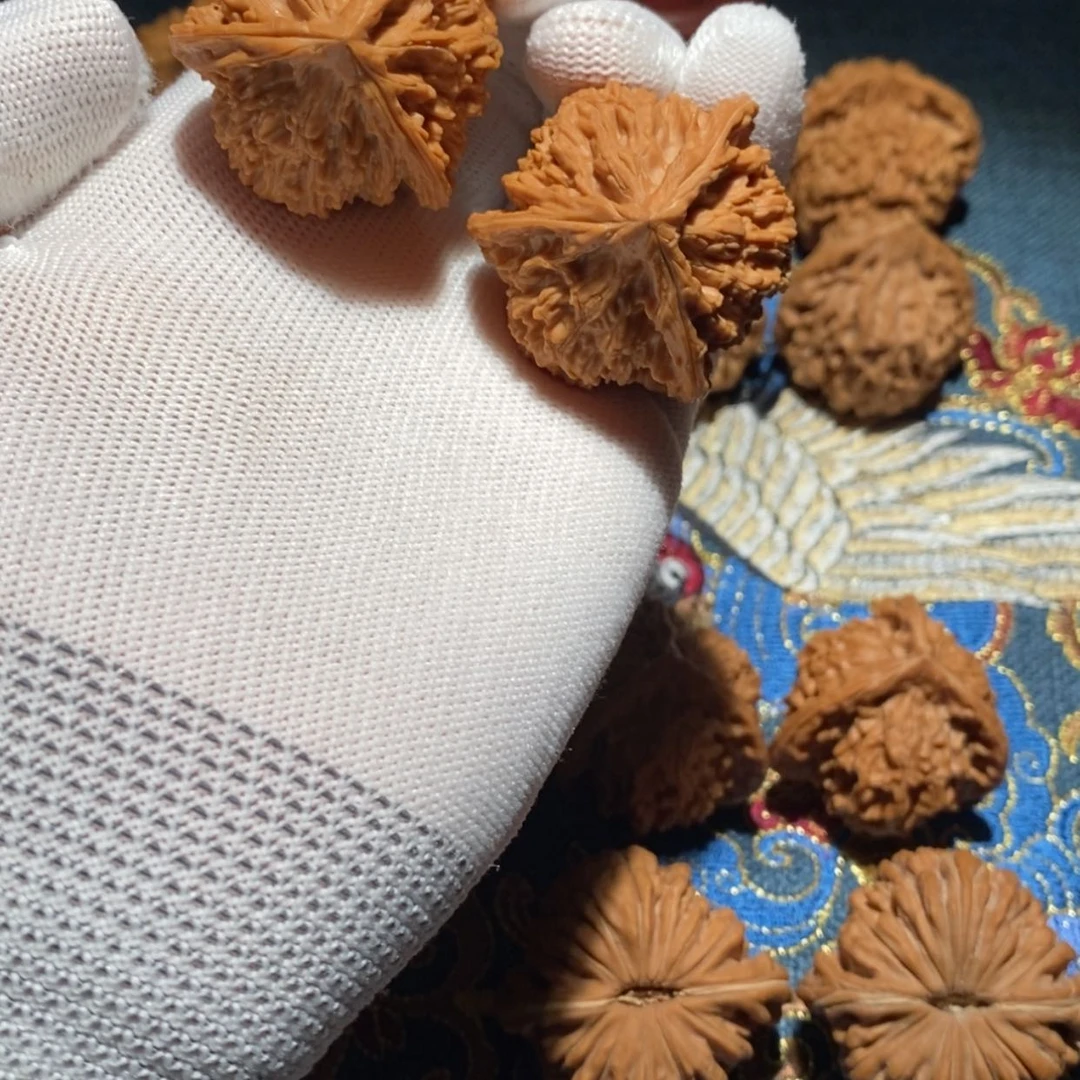 【闪购商品】文玩核桃把件邓*良流星雨三棱