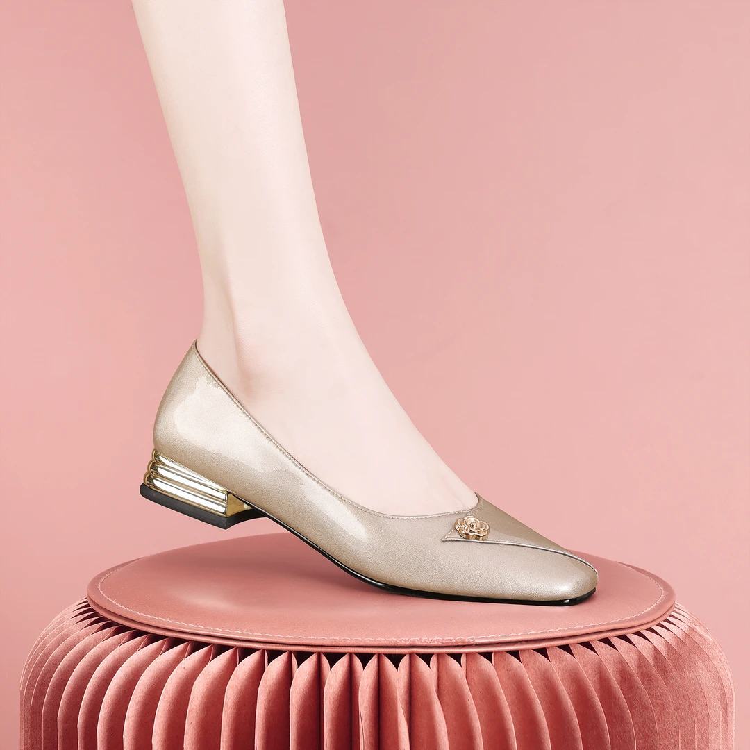 梵芮诗2024年新款春夏季方头潮款外穿粗跟低跟手工女单鞋-J1031