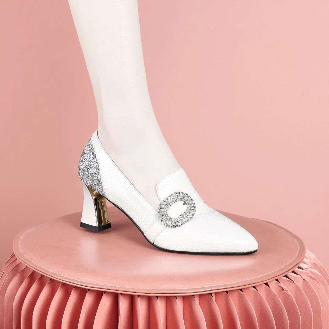 梵芮诗新款钻饰粗跟单鞋白色气质优雅女士中老年薄款日常-J0014