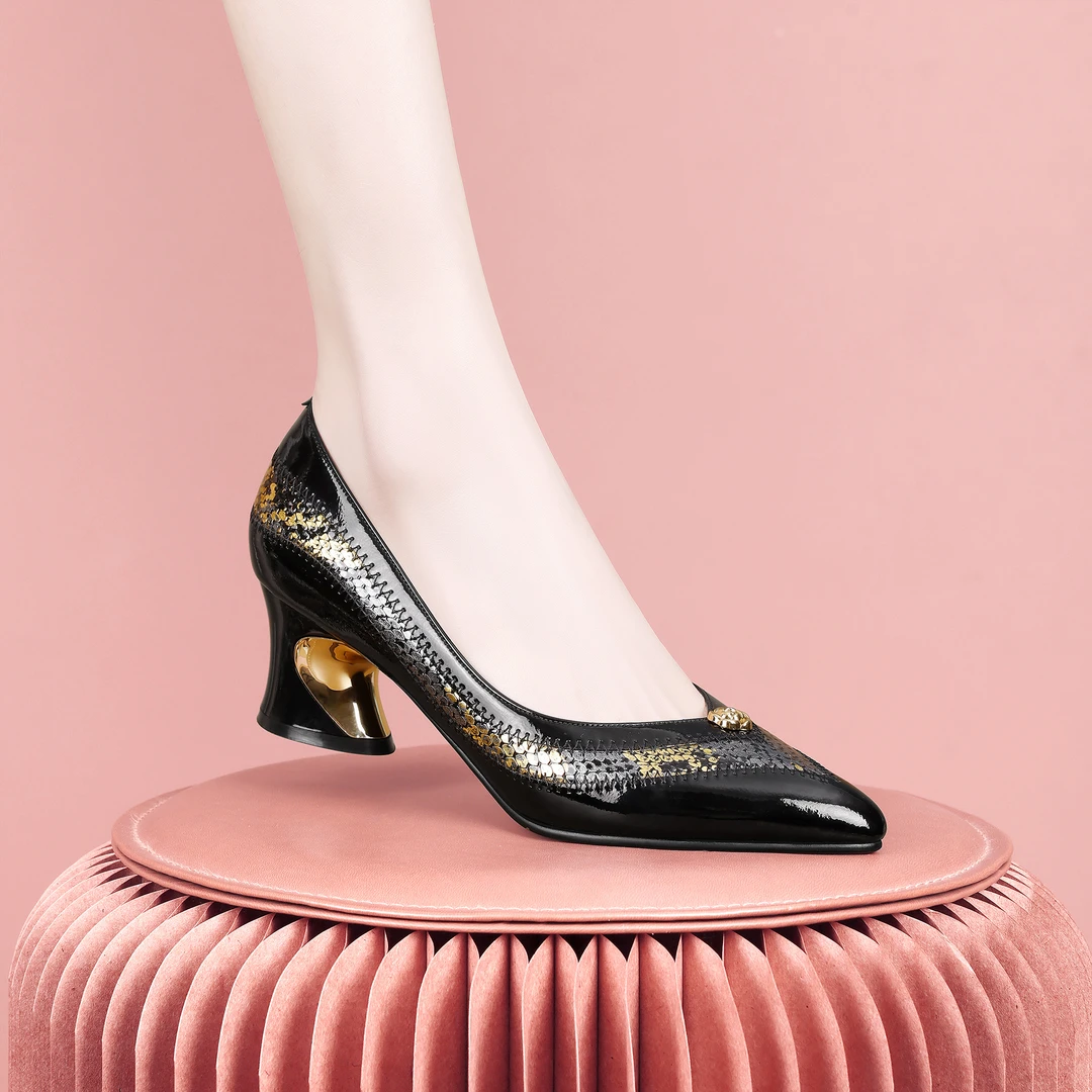 梵芮诗2024年春季新款尖头浅口花朵装饰拼色文艺粗跟女单鞋-H0080