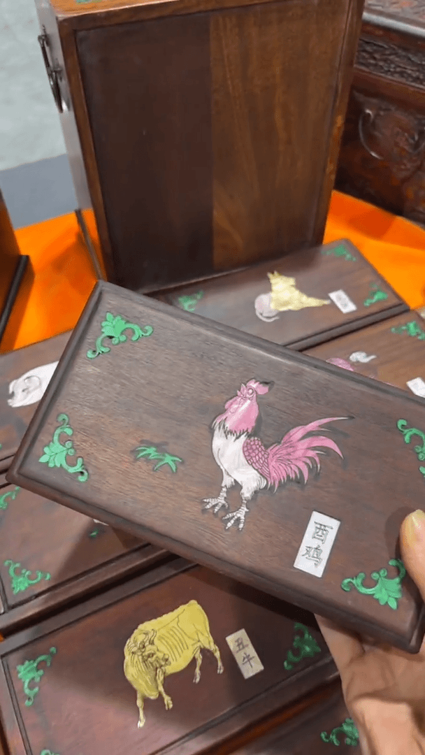 【闪购商品】木镶嵌鸡机关盒子