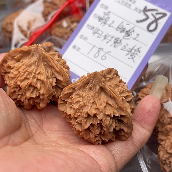 文玩核桃把件萌****～翻天印