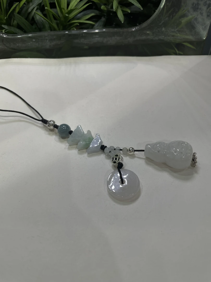 天然翡翠手机挂件