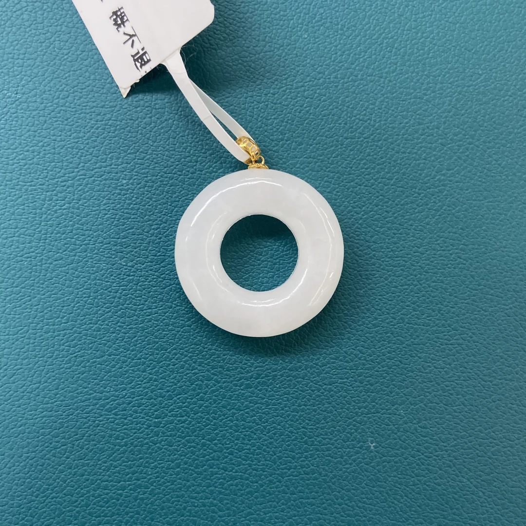 18K金经典国风天然和田玉甜甜圈吊坠831