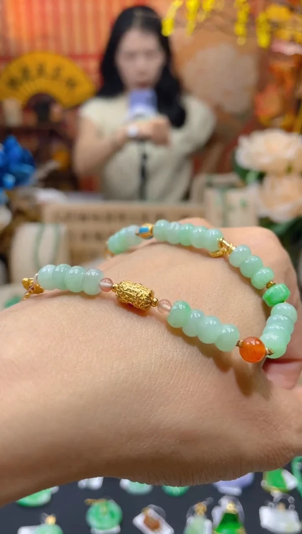 【闪购商品】翡翠颈饰未镶嵌假一赔三