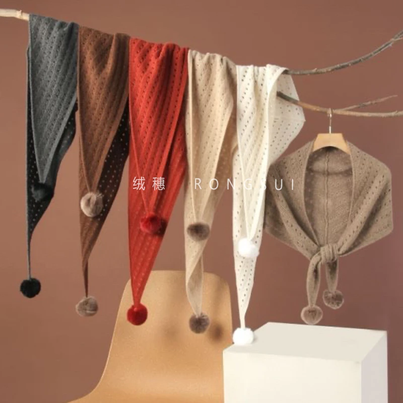 钟爱她！100%纯羊绒围巾披肩女秋冬保暖镂空纯色带兔毛球可亲子