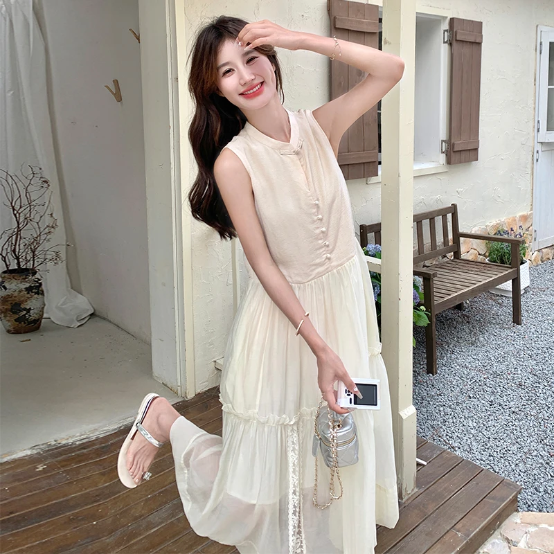 白色新中式盘扣连衣裙女夏季2024新款高级感气质蕾丝拼接背心长裙
