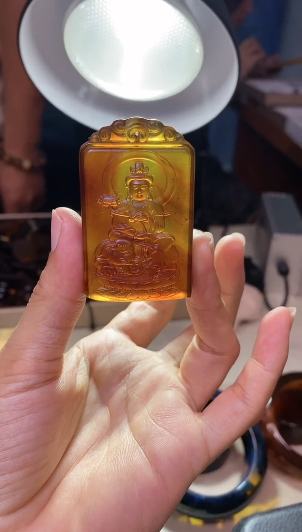 【闪购商品】定制琥珀未镶嵌普贤