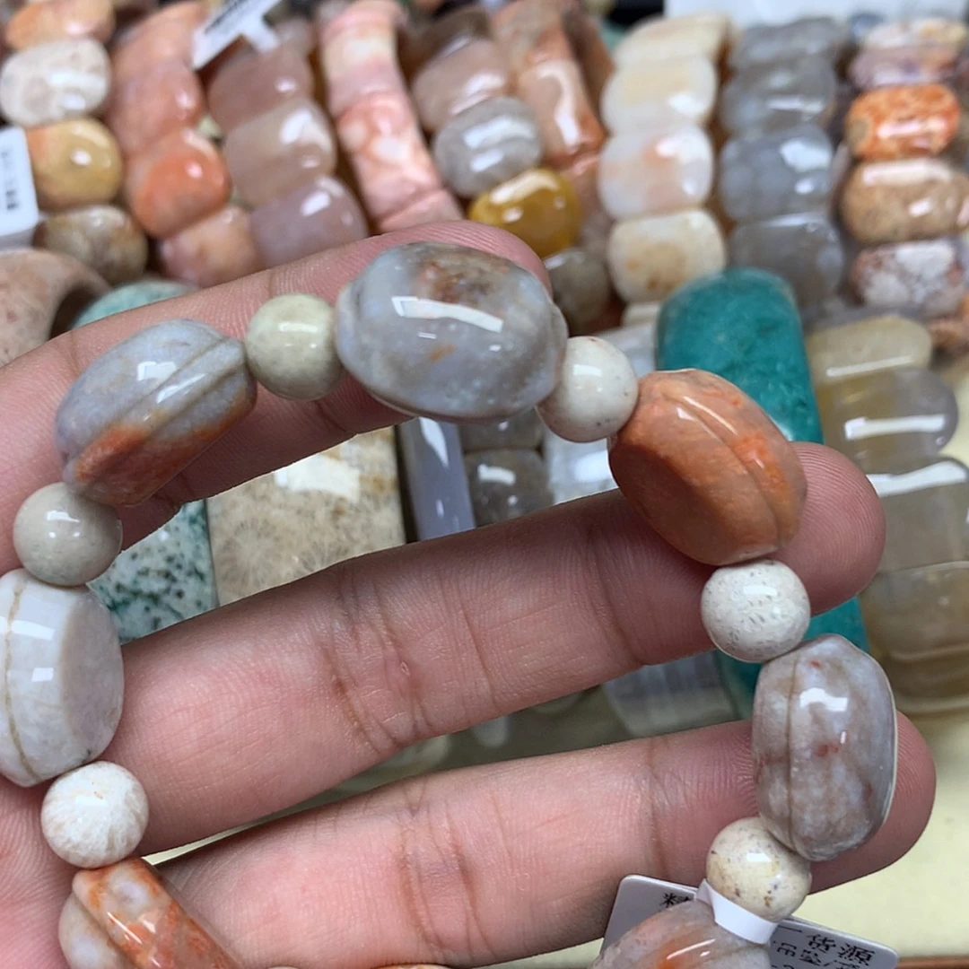 【闪购商品】石英质玉手镯未镶嵌250