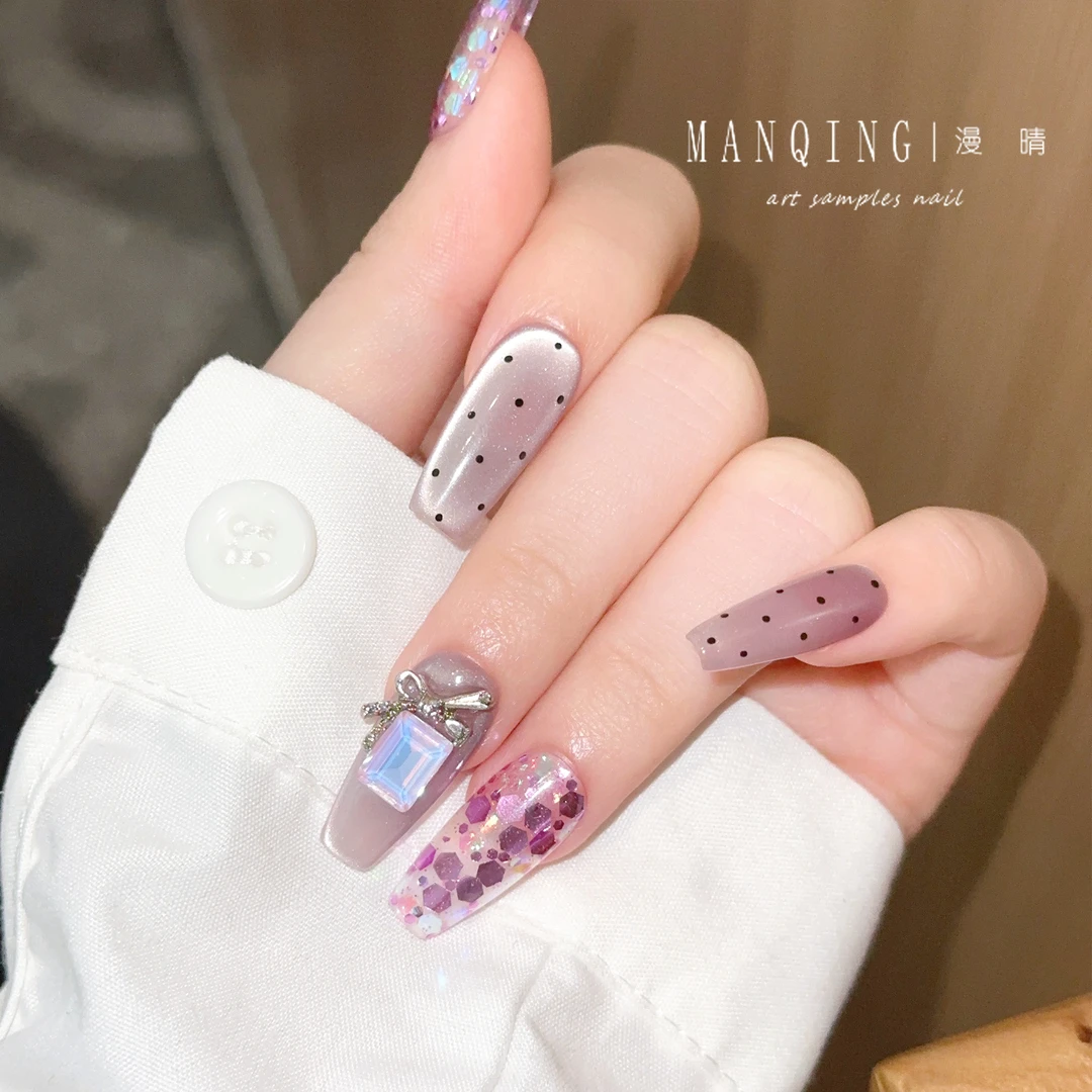 【梦巴黎】纯手工穿戴甲紫色粉色猫眼显白美甲贴片气质简约高级感