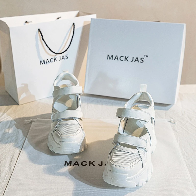 香港MACKJASCHK真皮2024春夏季新款外穿镂空厚底内增高包头凉鞋女