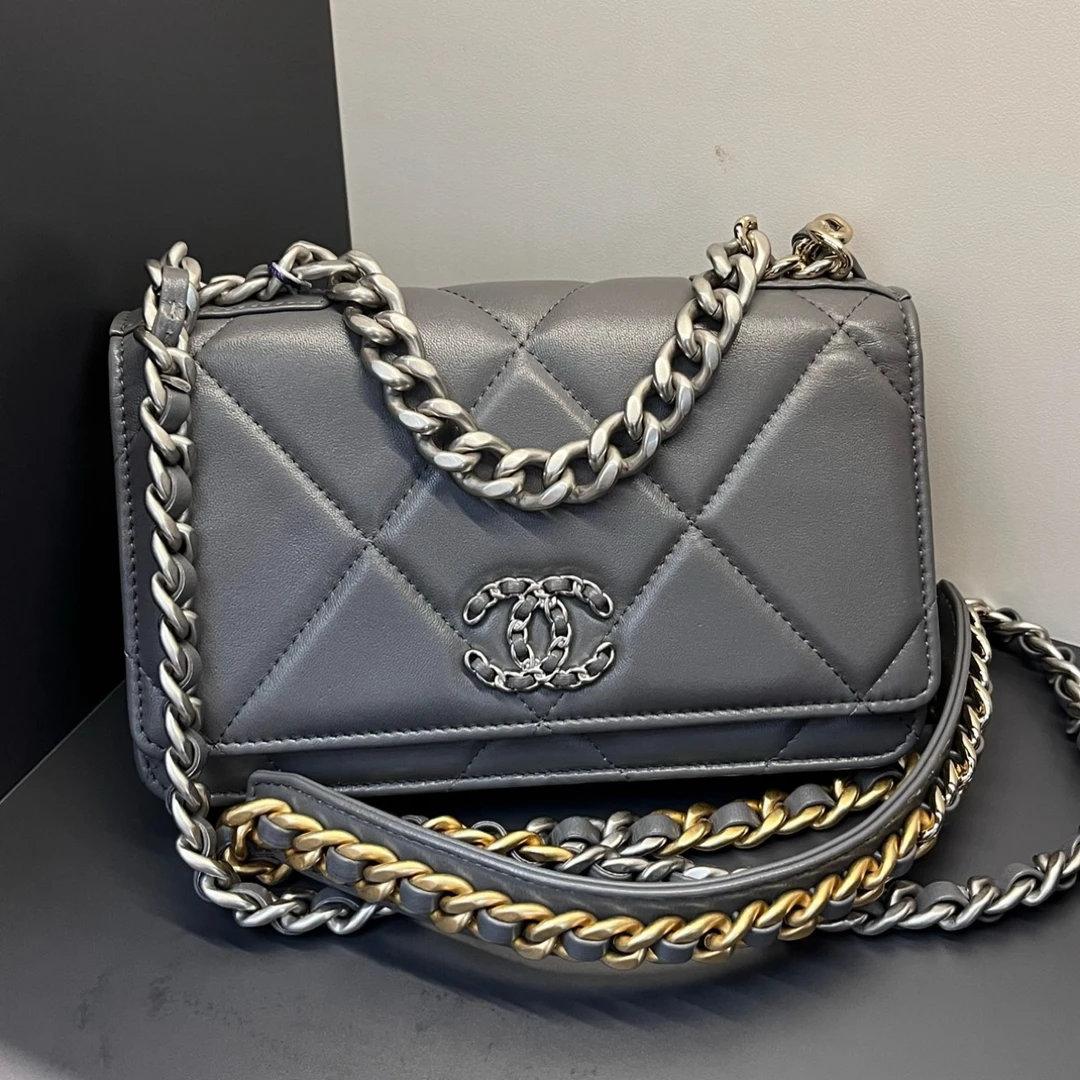 99新 Chanel/香奈儿 22A深灰色银扣19woc芯片款斜挎包单肩包女款