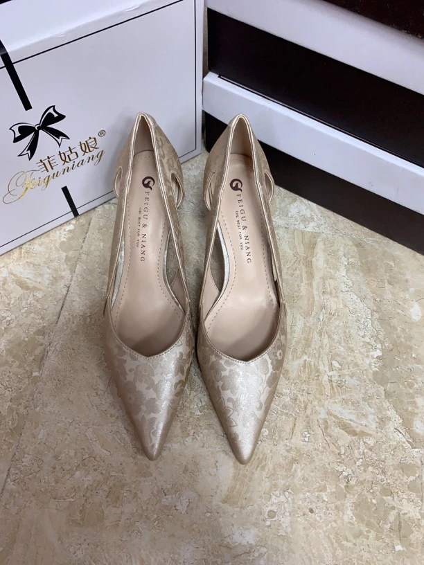 2024年新款国潮5cm风尖头绸缎法式单鞋高跟鞋