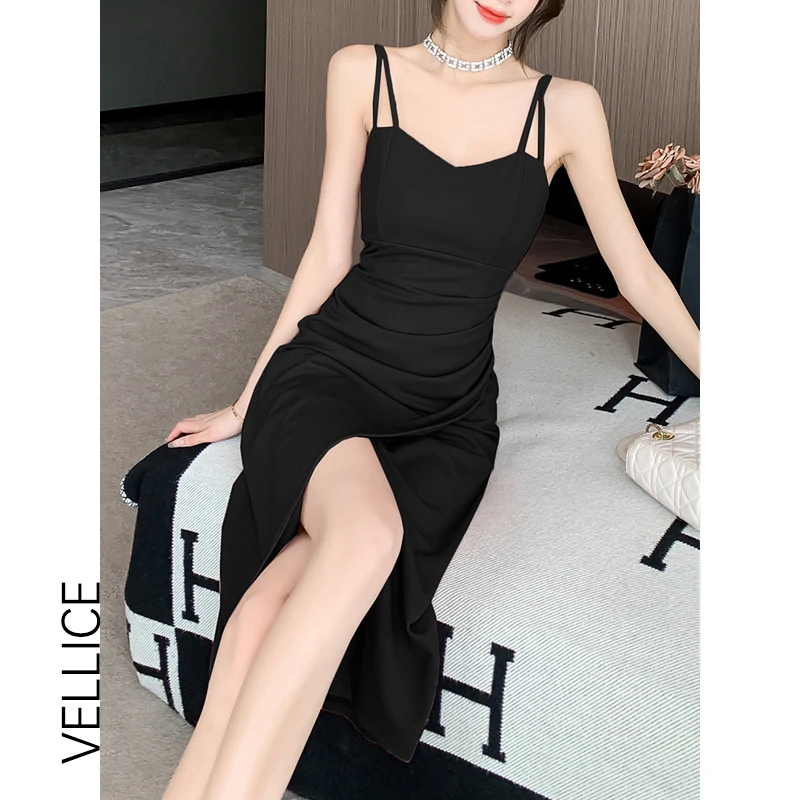法式气质修身显瘦无袖吊带连衣裙设计感褶皱露背开叉赫本风小黑裙