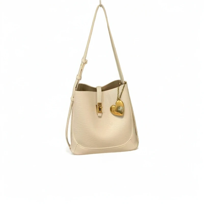 Mr.ZHOU今年流行小众斜挎包超软百搭时尚手提水桶包通勤女包