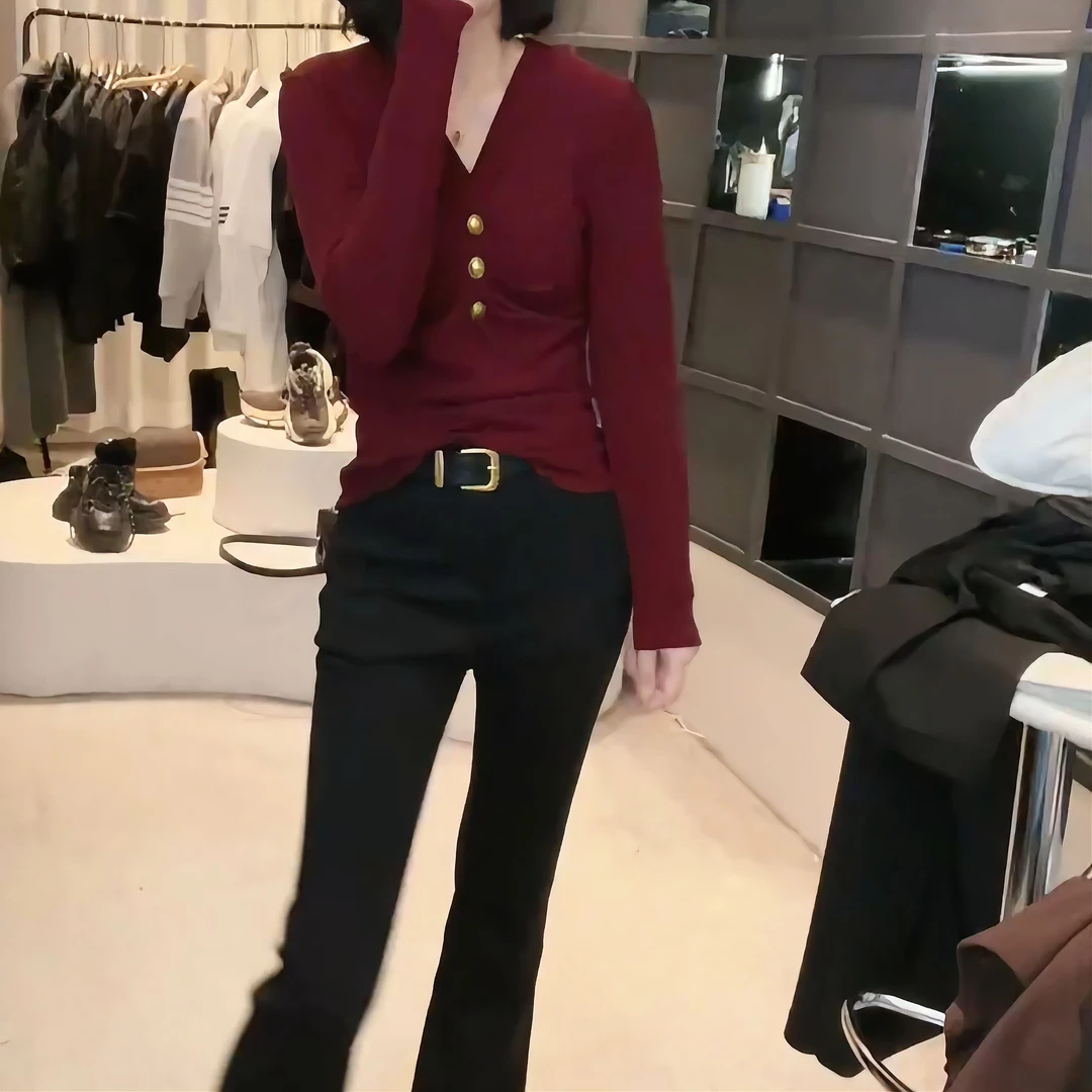 新款港风V领设计感时尚百搭长袖显瘦上衣女LK2500358