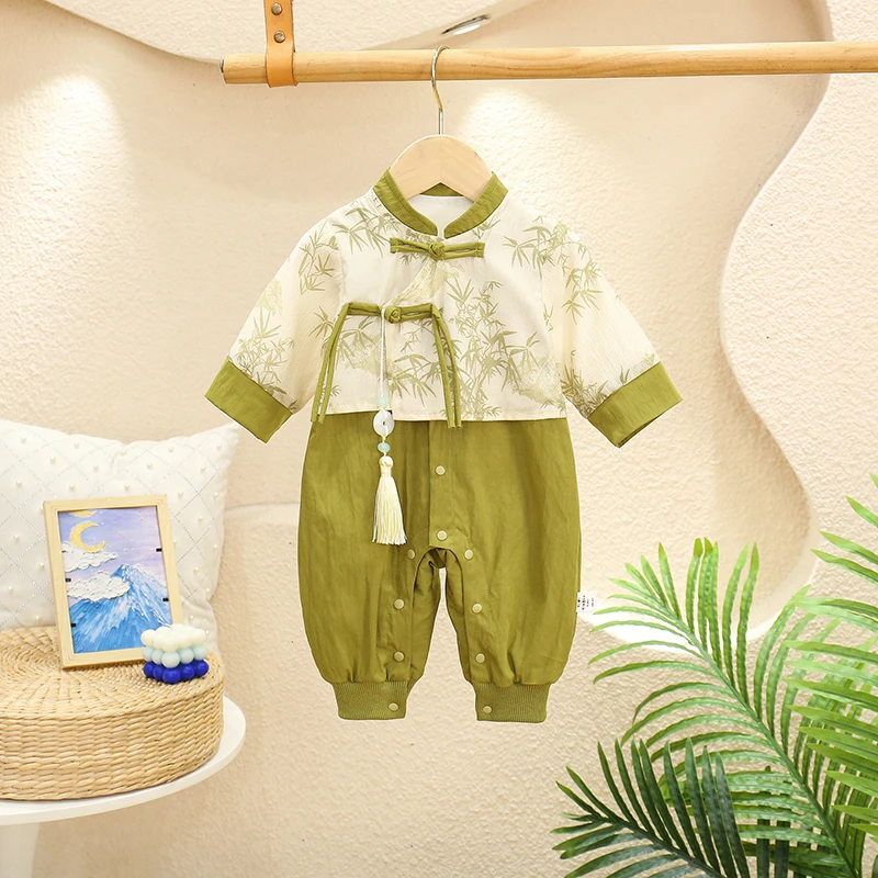 QQ婴儿衣服秋季连体衣可爱洋气哈衣满月百天爬爬服秋装外出长袖服