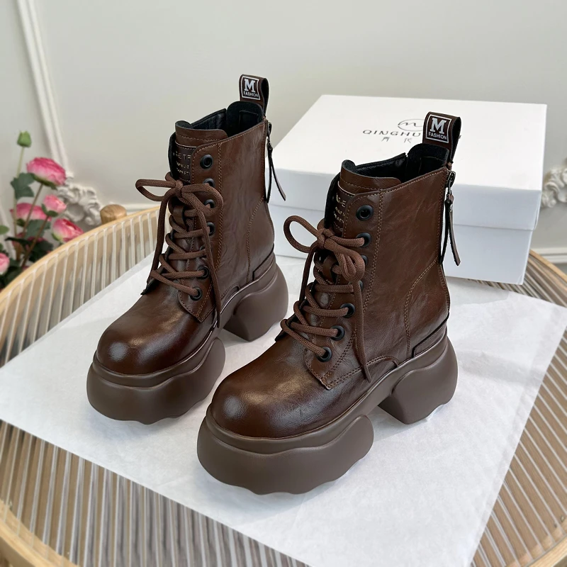 马丁靴女秋冬爆款英伦风2025新款小个子显高厚底复古百搭系带短靴