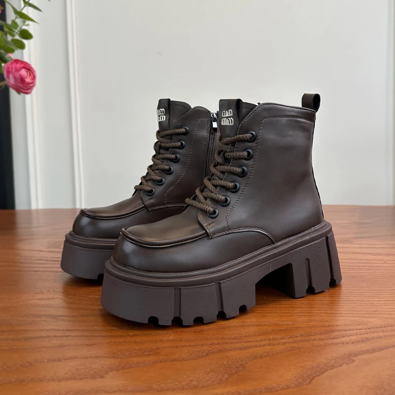 厚底皮毛一体马丁靴2025冬季新小个子增高厚底系带棕色英伦风女靴