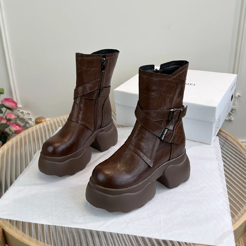 时尚女鞋英伦风短靴子2025秋冬新款复古风网红爆款马丁靴